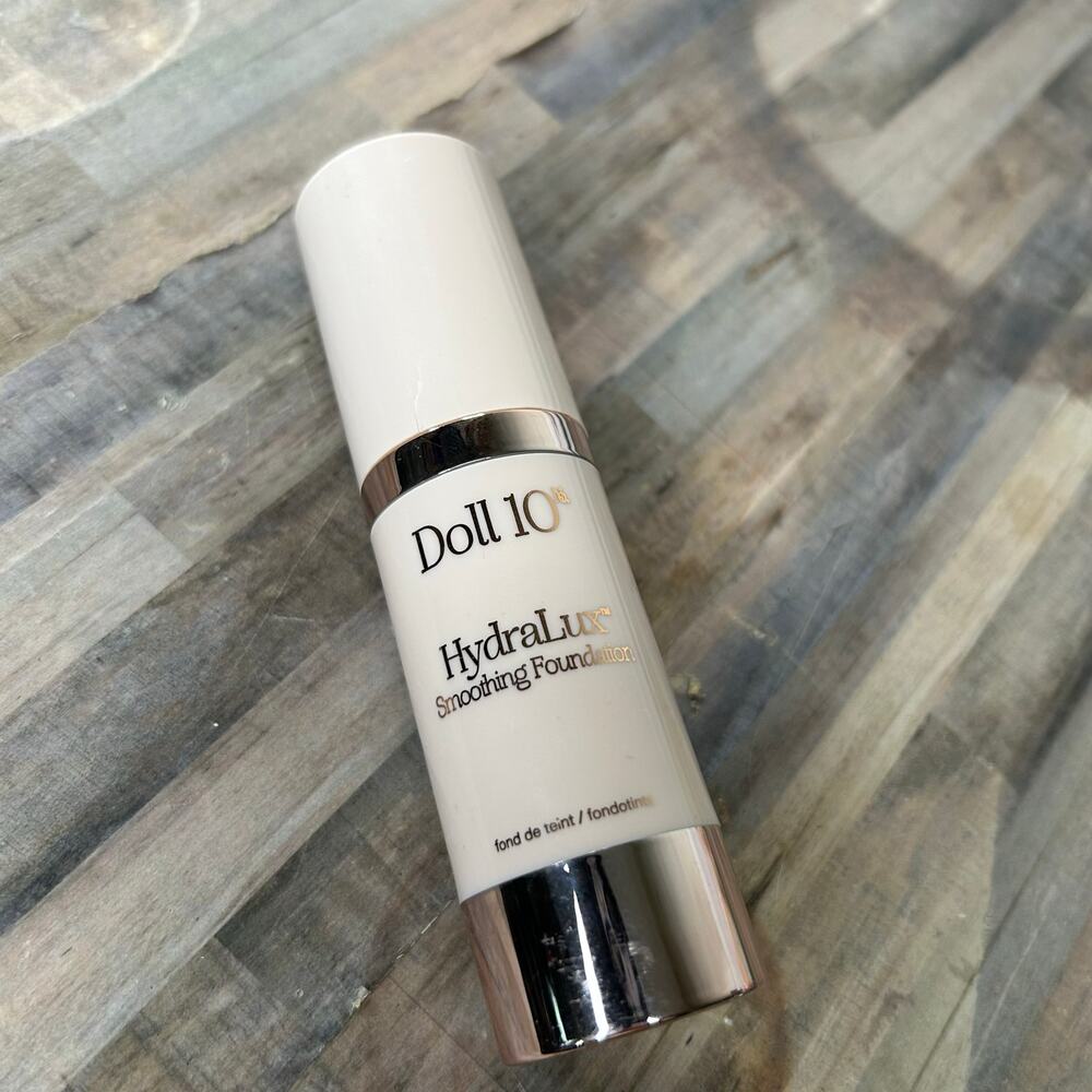 Doll 10 Hydrolux Smothing Fundation 1oz Open Bottle TAN